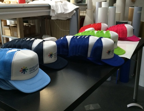 Caps